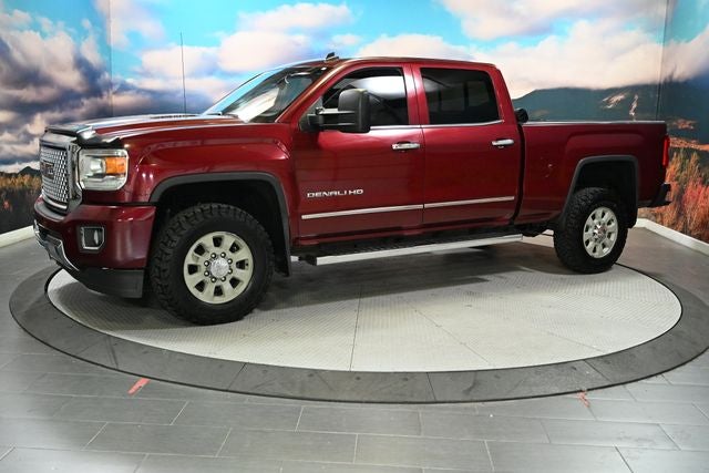 2015 GMC Sierra 2500HD — rear three-quarter view