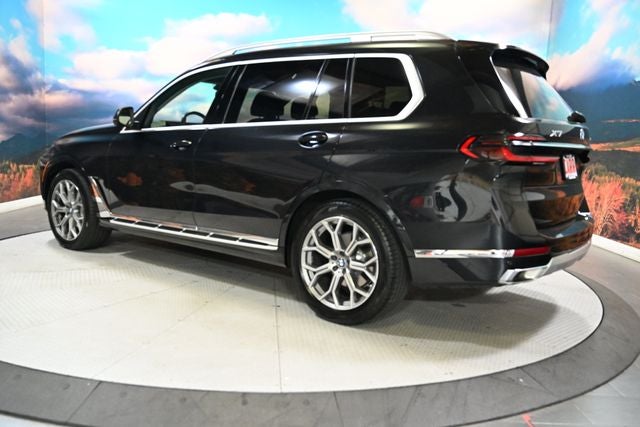 2024 BMW X7 — detail view
