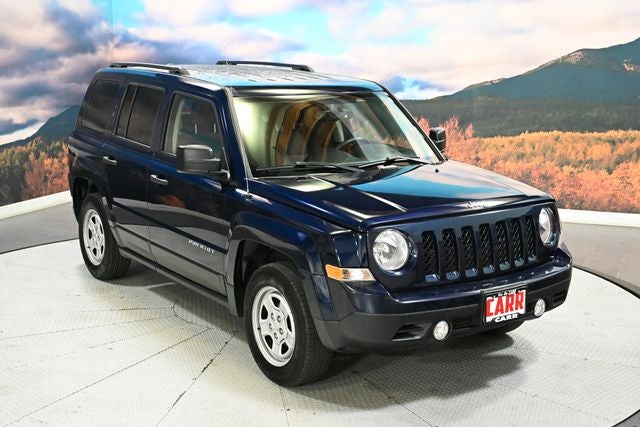 2016 Jeep Patriot Sport in True Blue Pearlcoat — front three-quarter view
