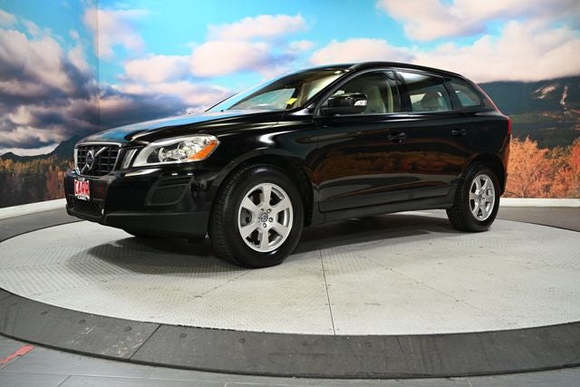 2011 Volvo XC60 — rear three-quarter view