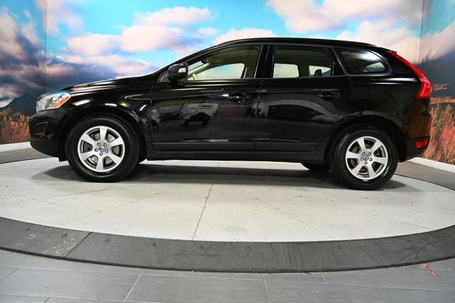 2011 Volvo XC60 — interior view